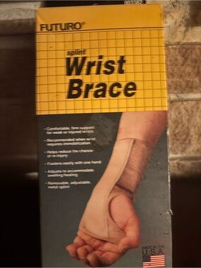 Futuro Beige Splint Wrist Brace with Thumb Support